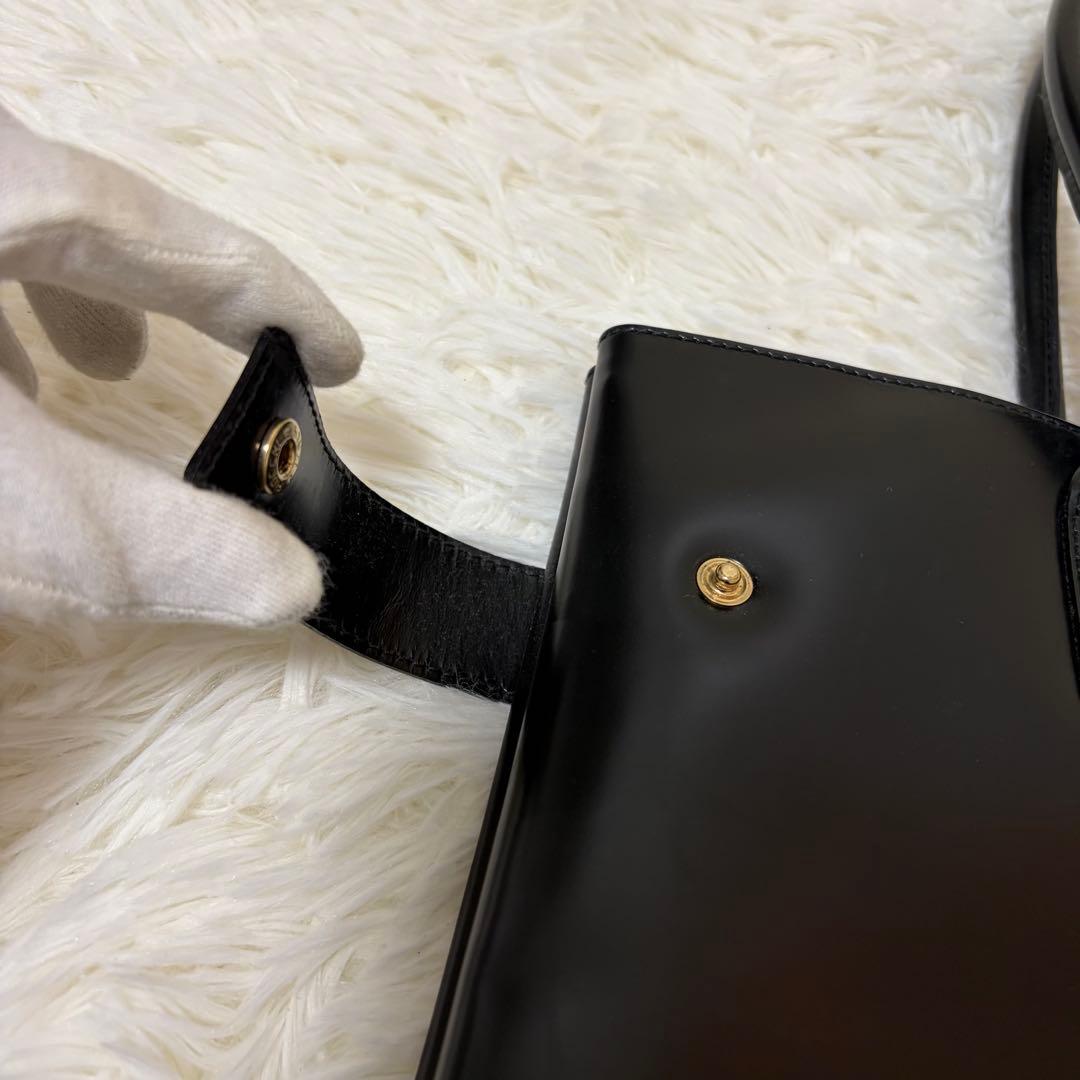 GUCCI トートバッグ レザー ブラック エナメル ゴールド金具 大容量 底鋲