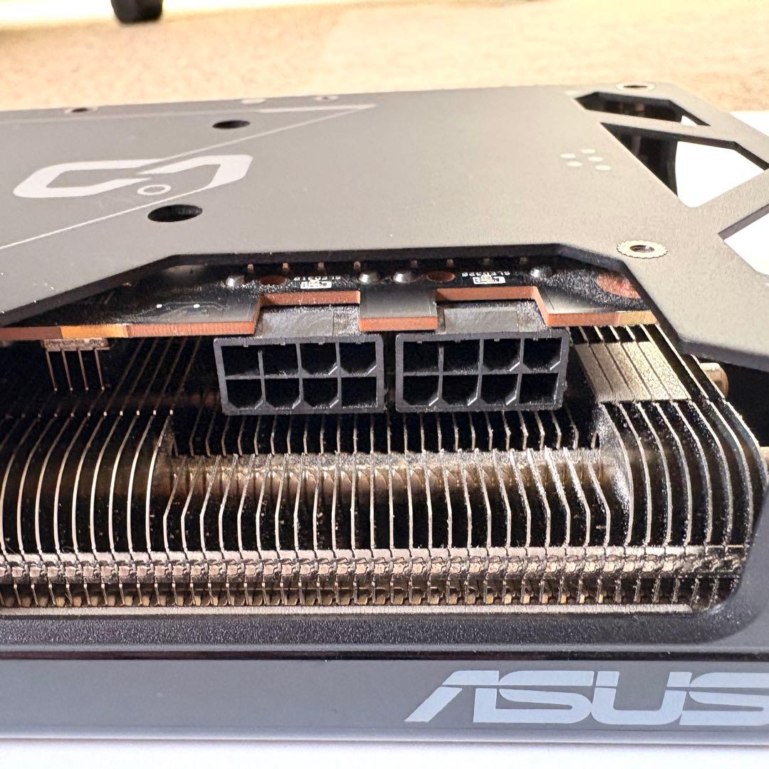 グラフィックボード・グラボ・ビデオカード ASUS Dual RX 7800 XT OC Edition 16GB