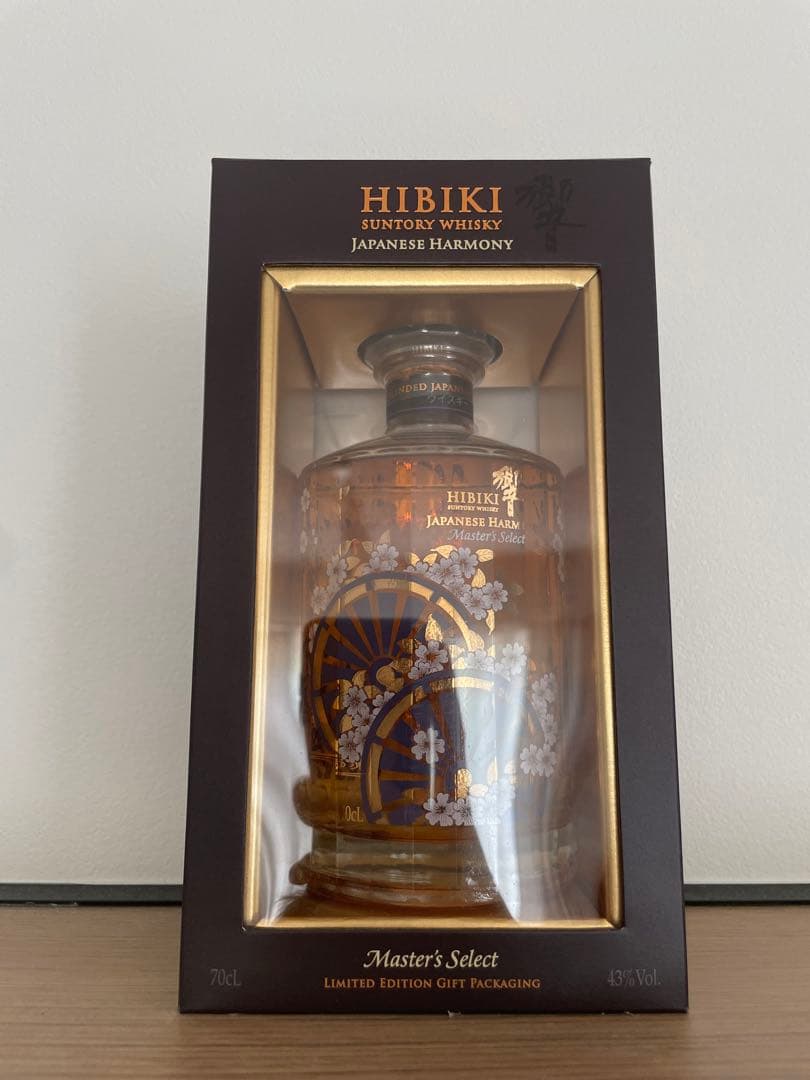 響　マスターズセレクト　意匠ボトル