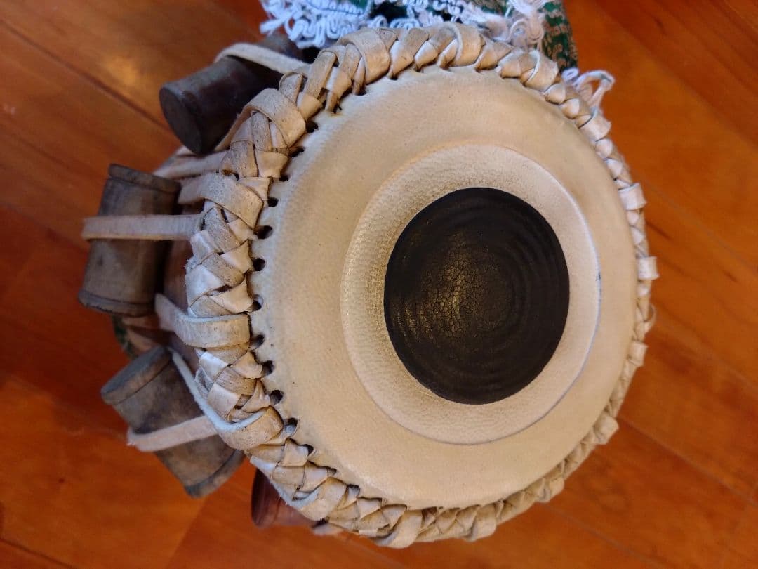 タブラのセット、蓋と円座付、インドで購入しました