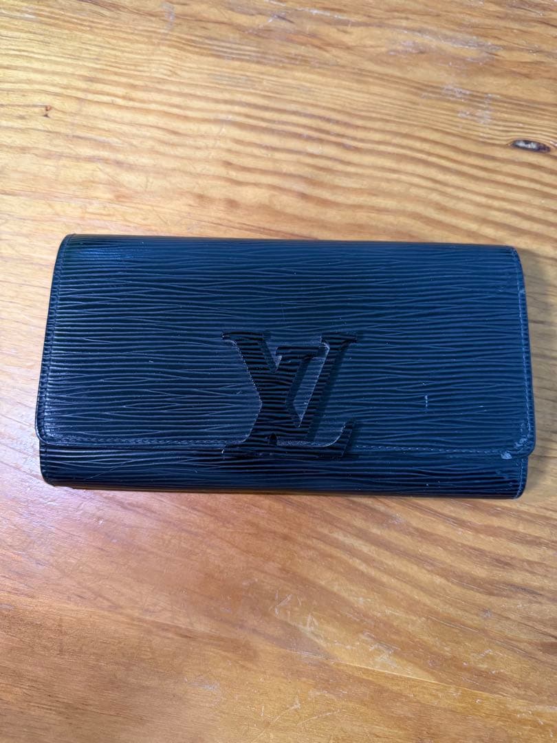 Louis Vuitton エピレザー 長財布 黒エピ ポルトフォイユ・ルイーズ