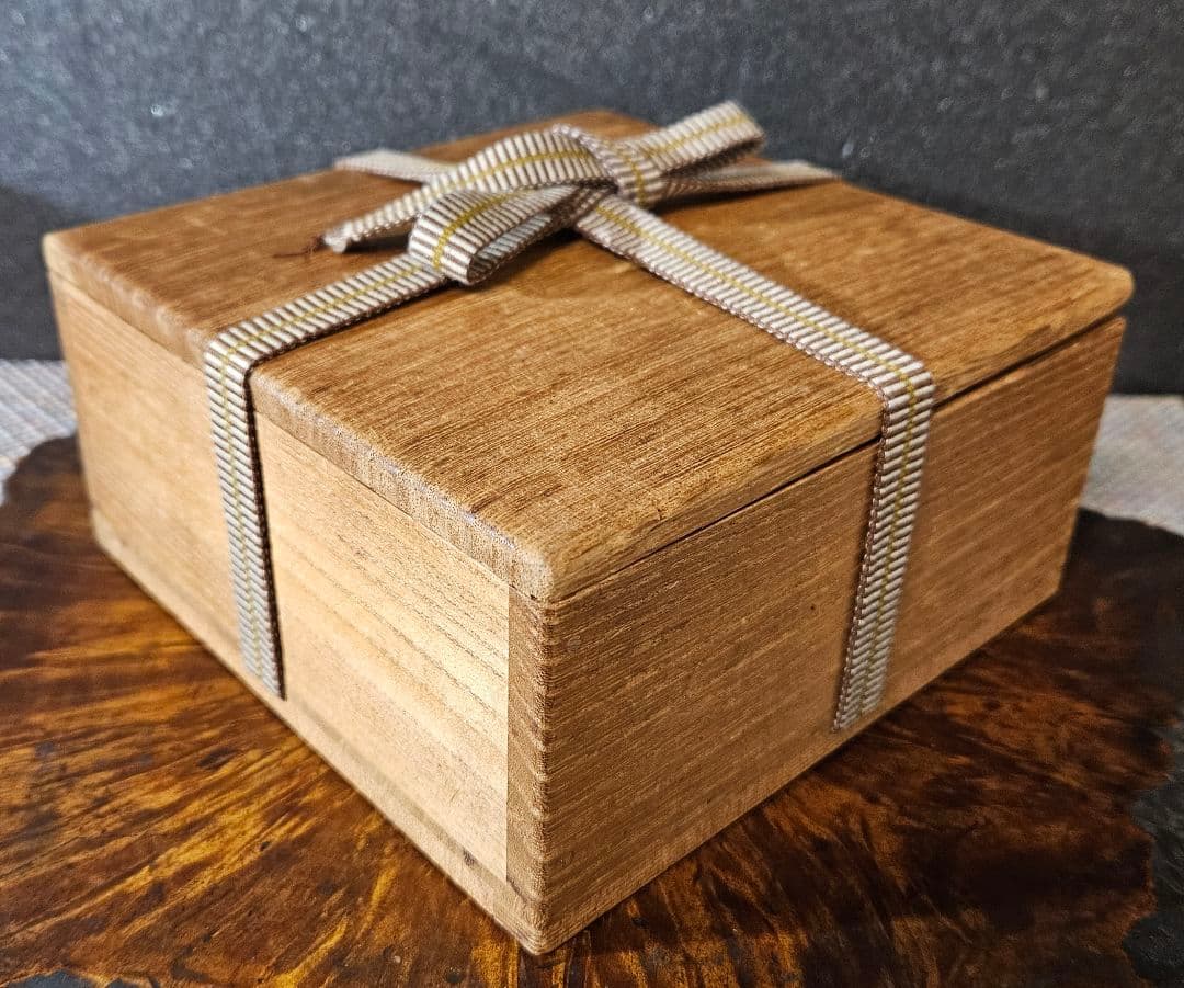 明治時代　古萩　割高台　茶碗　直径約14.1cm　時代箱　仕覆付き　茶道具　茶器