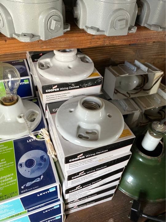 レビトン　貴重　海外買付け製品　数量限定　新品　ランプホルダー　ランプ　ライト