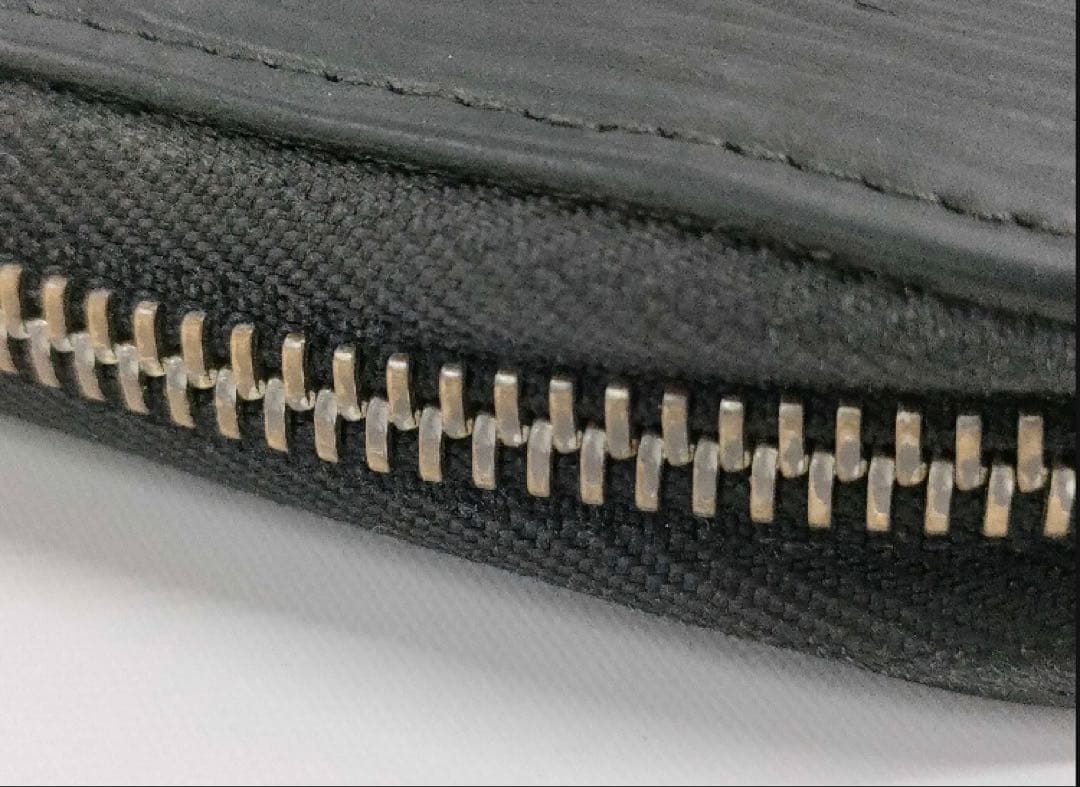 ルイヴィトン　財布　エピ　ジッピー・オーガナイザー　M60632