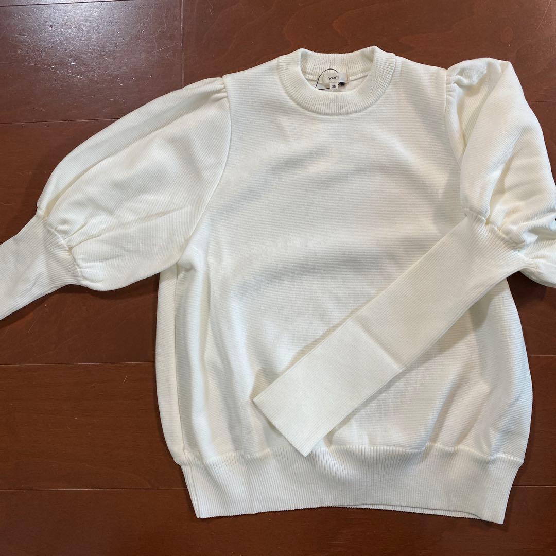 【新品】yori ヨリ　ホワイト パフスリーブ ニットセーター