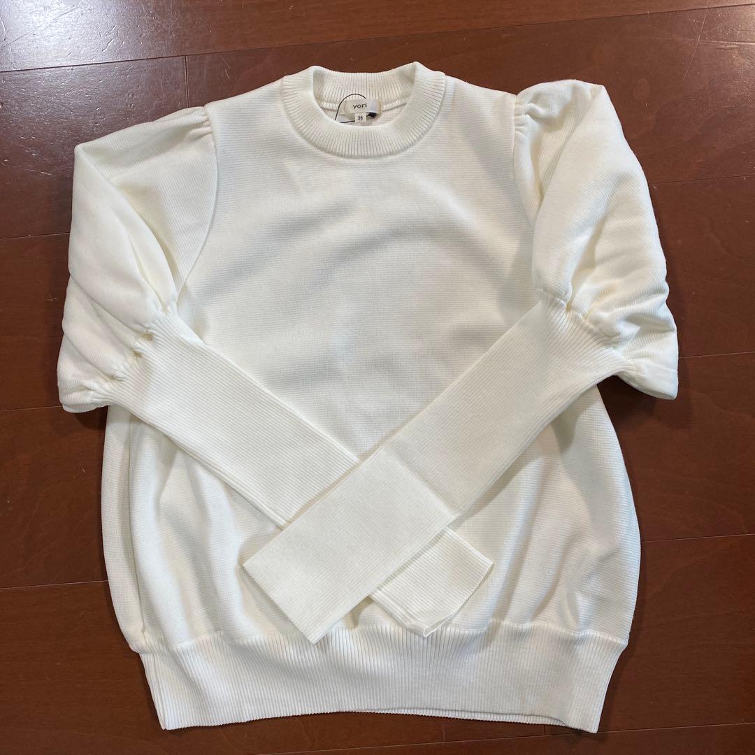 【新品】yori ヨリ　ホワイト パフスリーブ ニットセーター