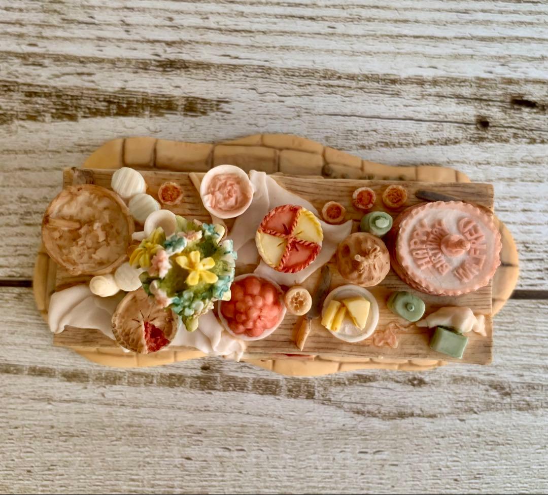 テーブル ブランブリーヘッジ フィギュリン ボーダーファインアーツ