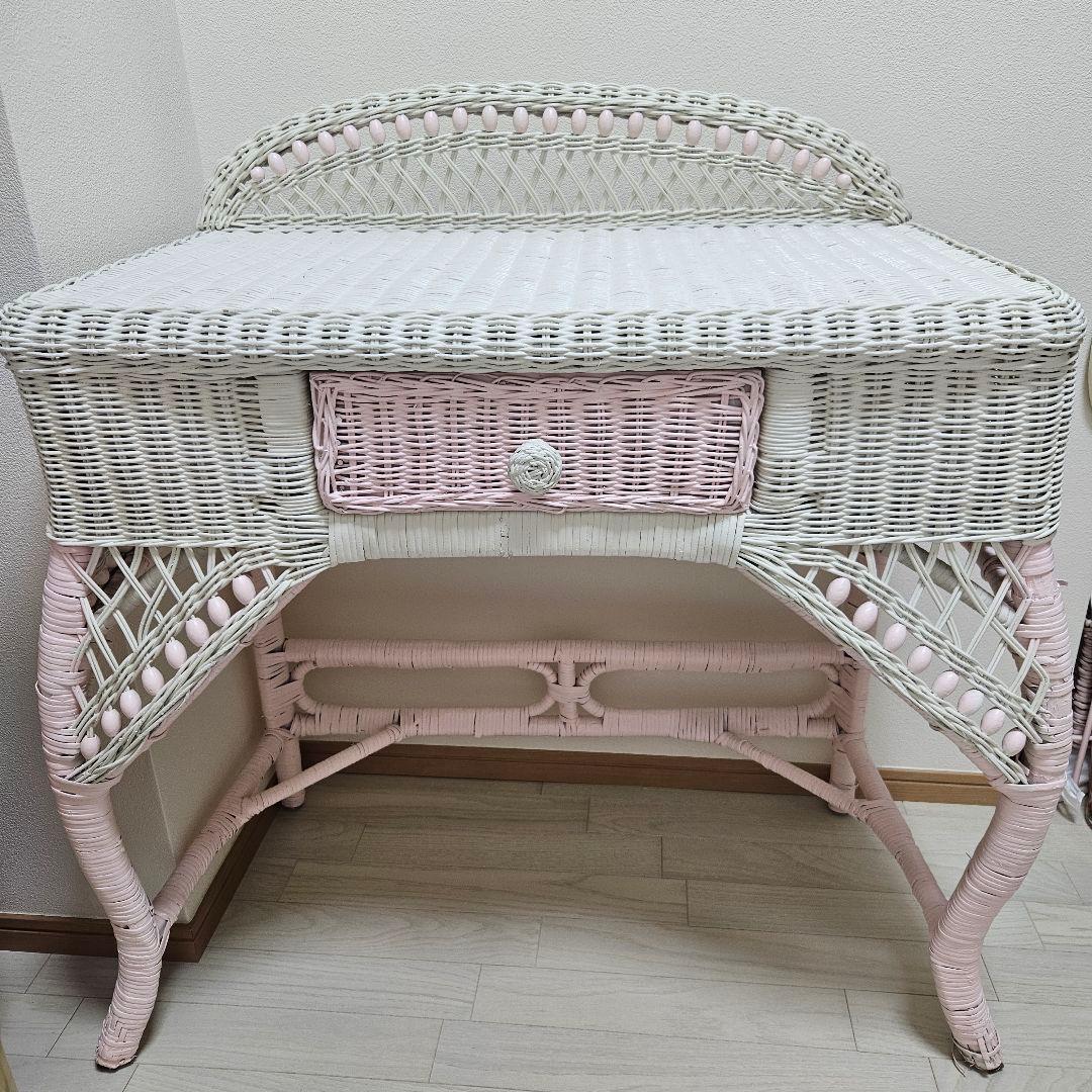 ヴィンテージ　ウィッカーデスク　パステル