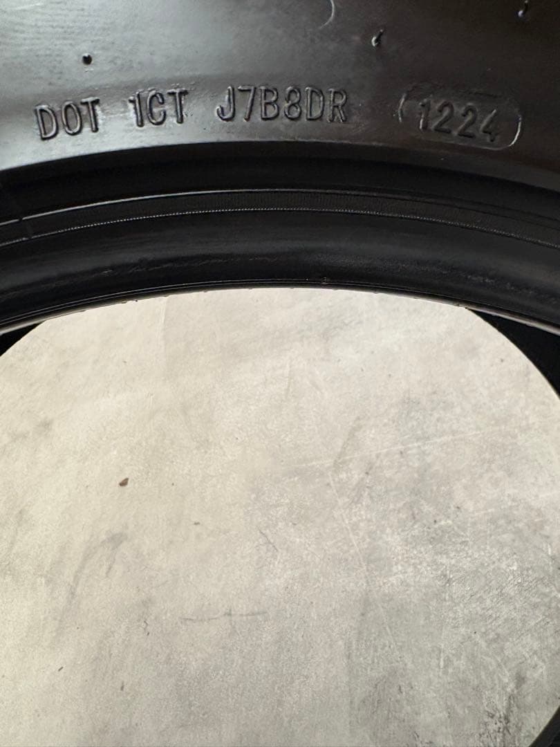 シバタイヤ　215/45R17 TW300 新品　2024年製