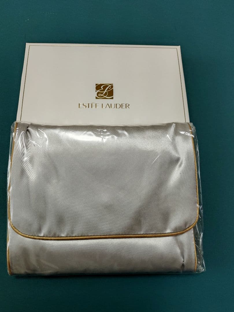 新品未使用、お値下げしました バカラ、花瓶、ギンコ 超希少品、