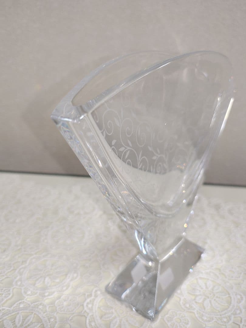 新品未使用、お値下げしました バカラ、花瓶、ギンコ 超希少品、