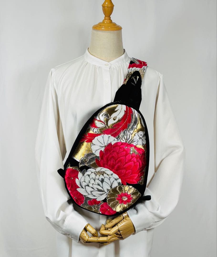 帯バッグリメイク　777番ボディバッグ　赤金銀鳳凰