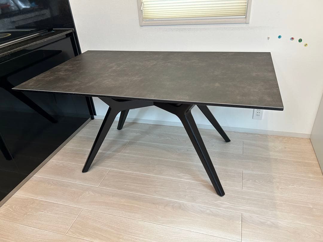 ダイニングテーブル 東京インテリア 4人掛け 幅140×奥80×高68 アーバン