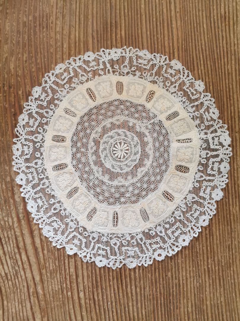 アンティーク フランス ノルマンディーレース ブリュッセルアップリケ＆ガロン刺繍