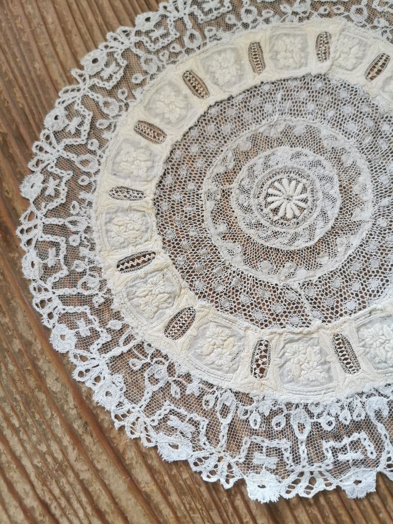 アンティーク フランス ノルマンディーレース ブリュッセルアップリケ＆ガロン刺繍