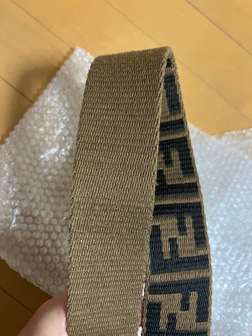 うさぎFENDIフェンディズッカ柄FF柄太め幅ショルダーストラップ