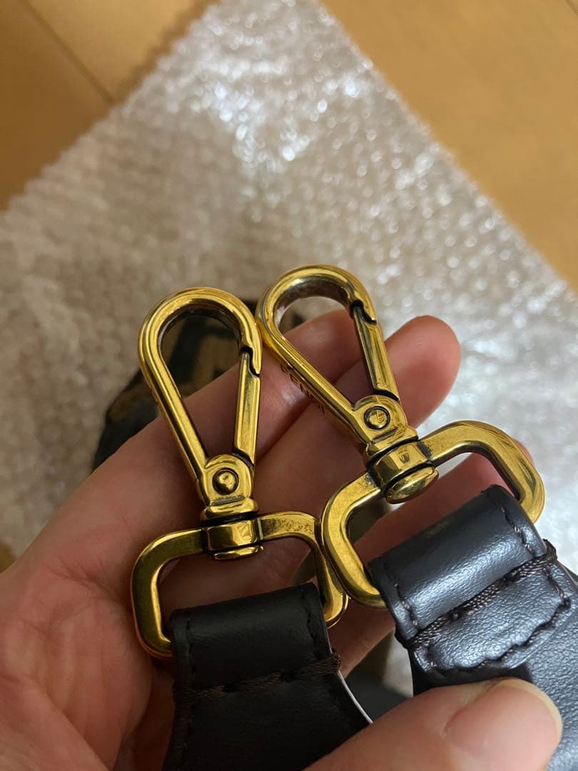 うさぎFENDIフェンディズッカ柄FF柄太め幅ショルダーストラップ