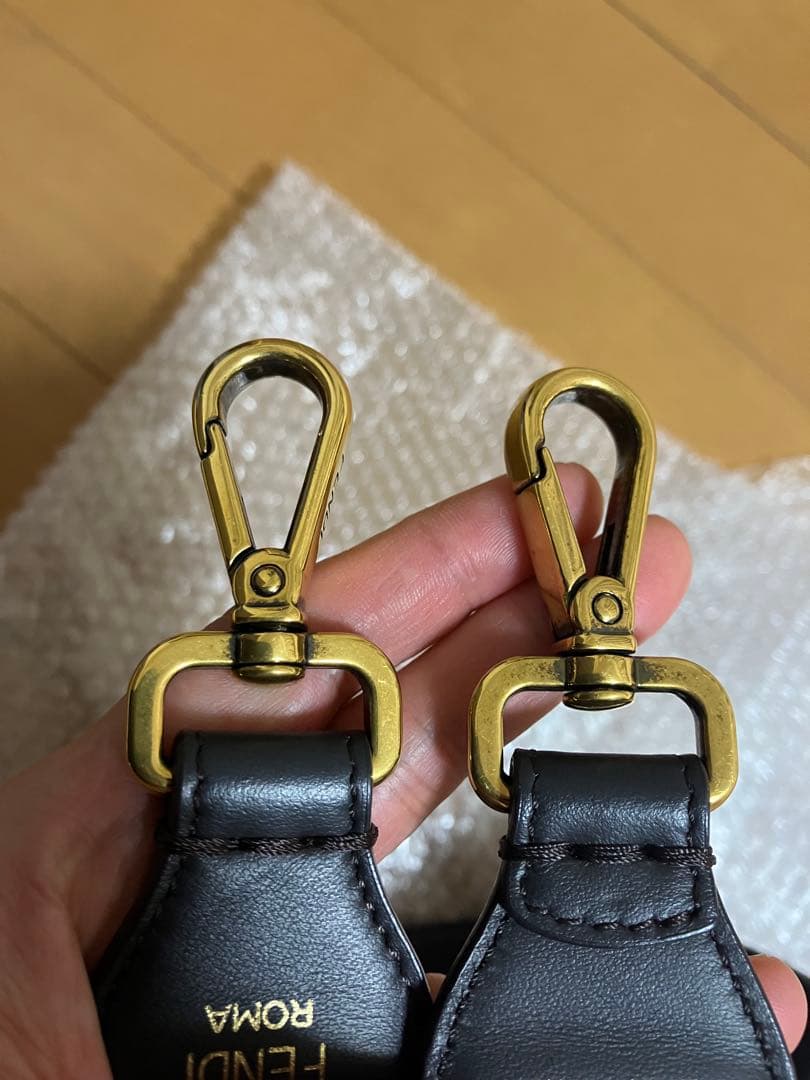 うさぎFENDIフェンディズッカ柄FF柄太め幅ショルダーストラップ