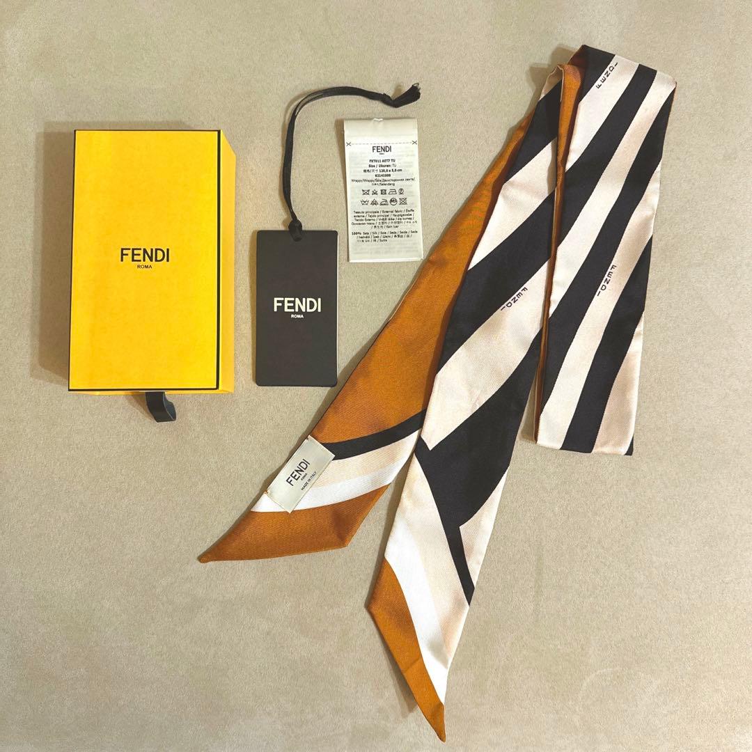 FENDI ラッピー スカーフ