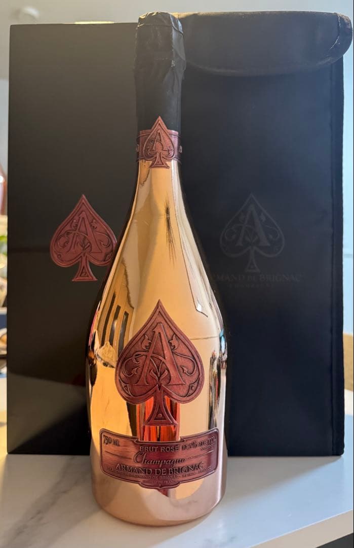 未開封アルマンドロゼ専用ボックス付き