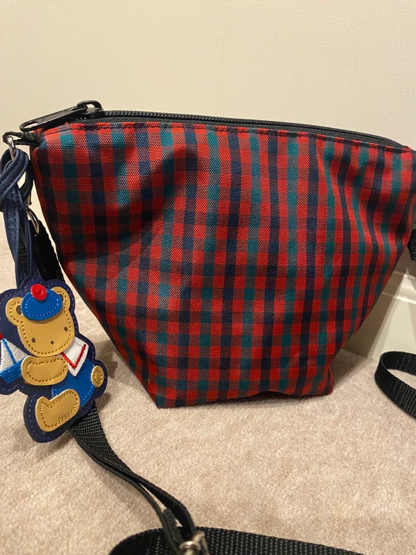 ファミリア　familiar 舟型ショルダー