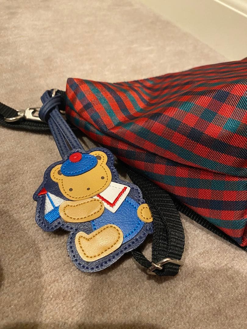 ファミリア　familiar 舟型ショルダー