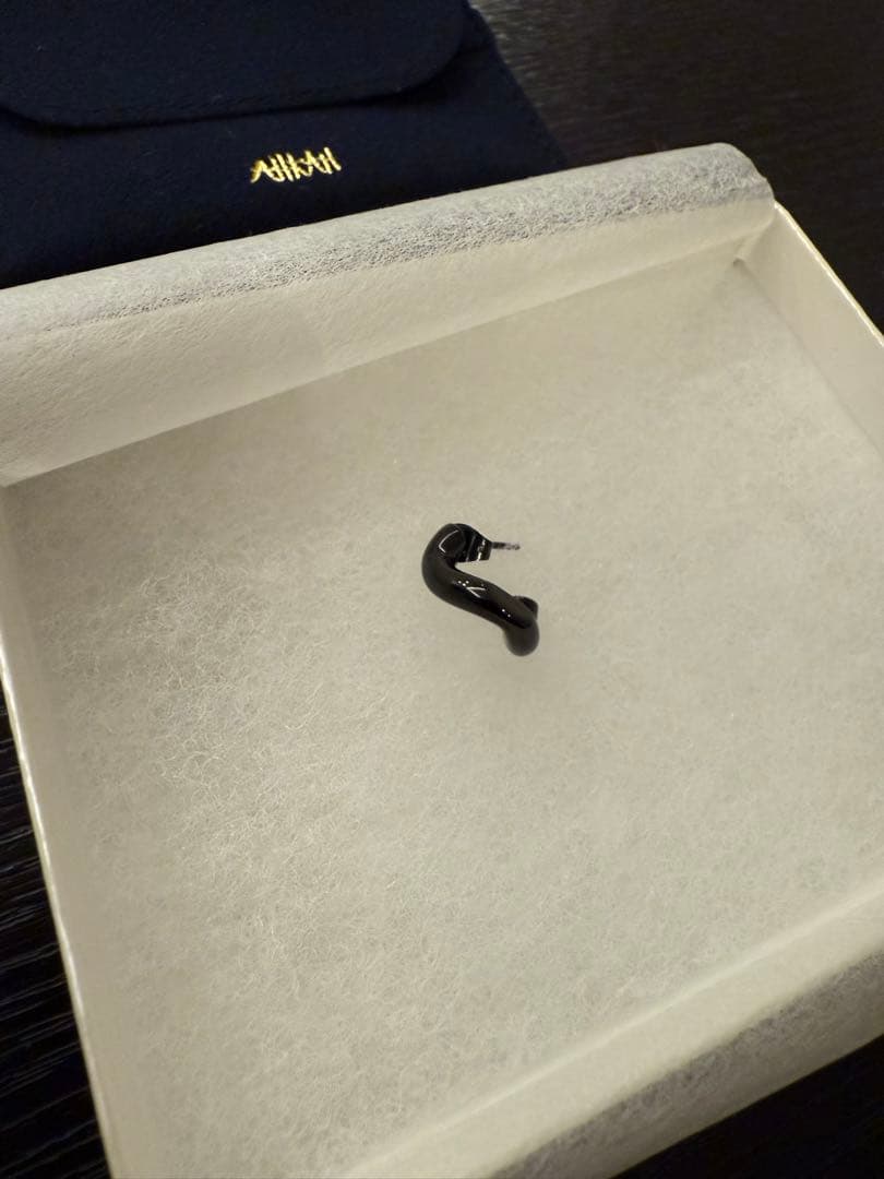 AHKAH アーカー　アンパサンド　ピアス（片耳用）