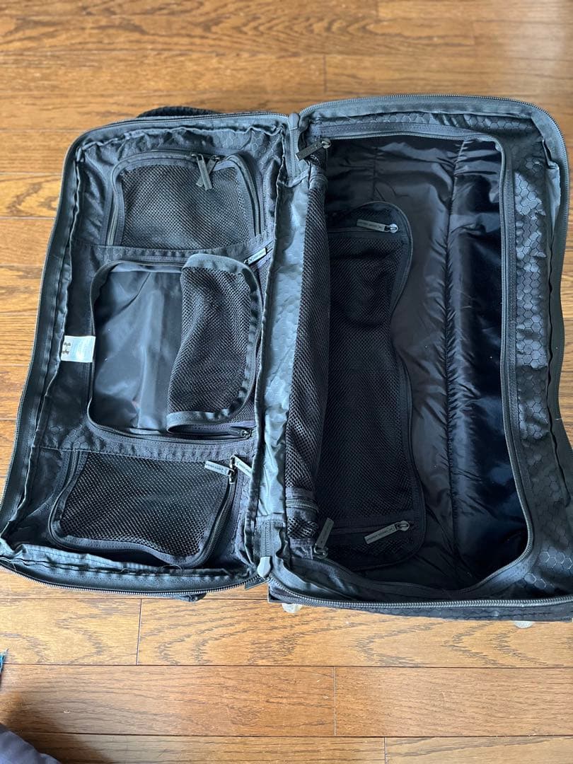 アンダーアーマーのキャリーカート