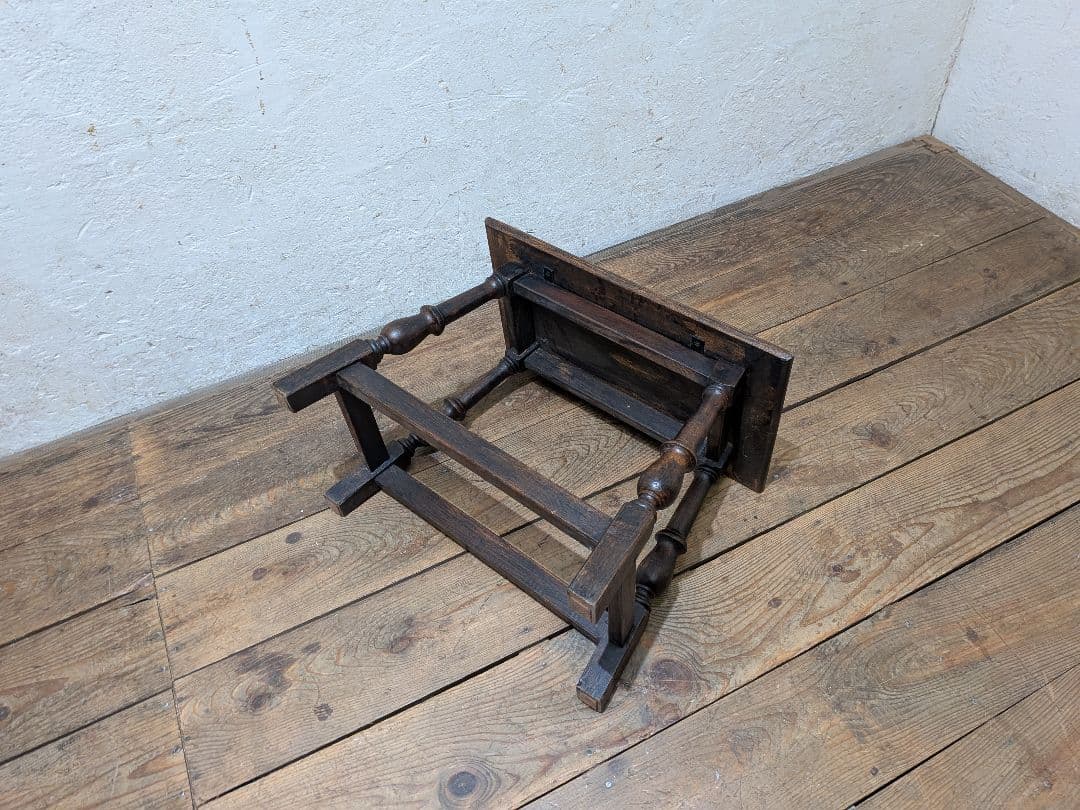 1130 イギリスアンティーク　コーヒーテーブル　カフェ　オケージョナル　英国