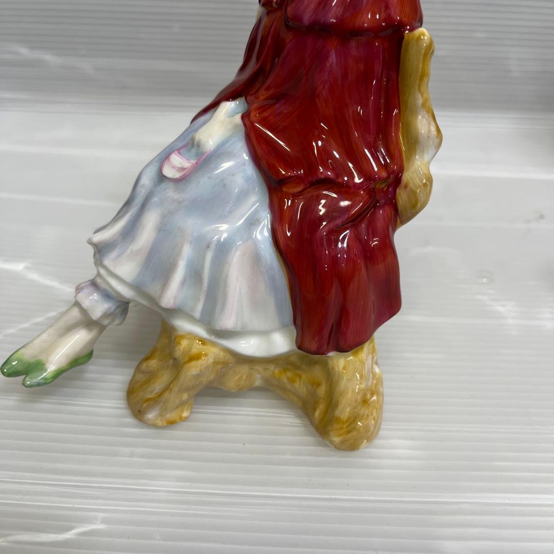  　ロイヤルドルトン　フィギュリン　HN2741　置物