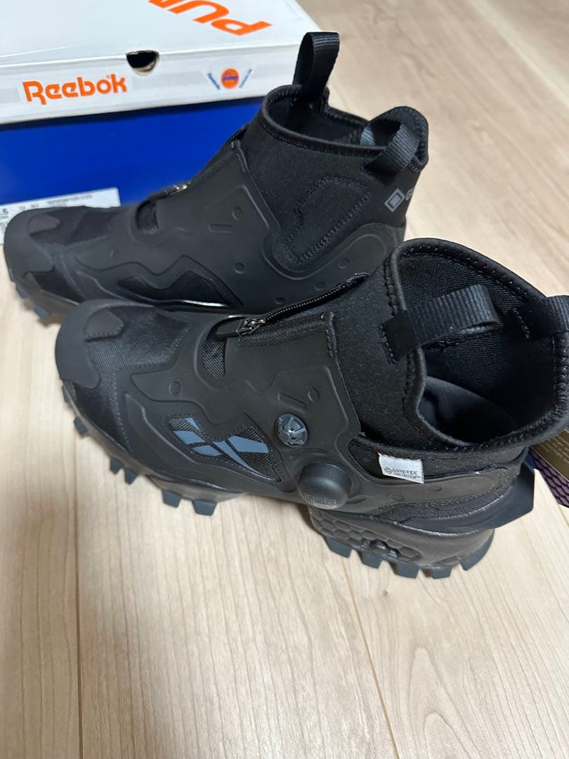 Reebok Pump ブラック スニーカー