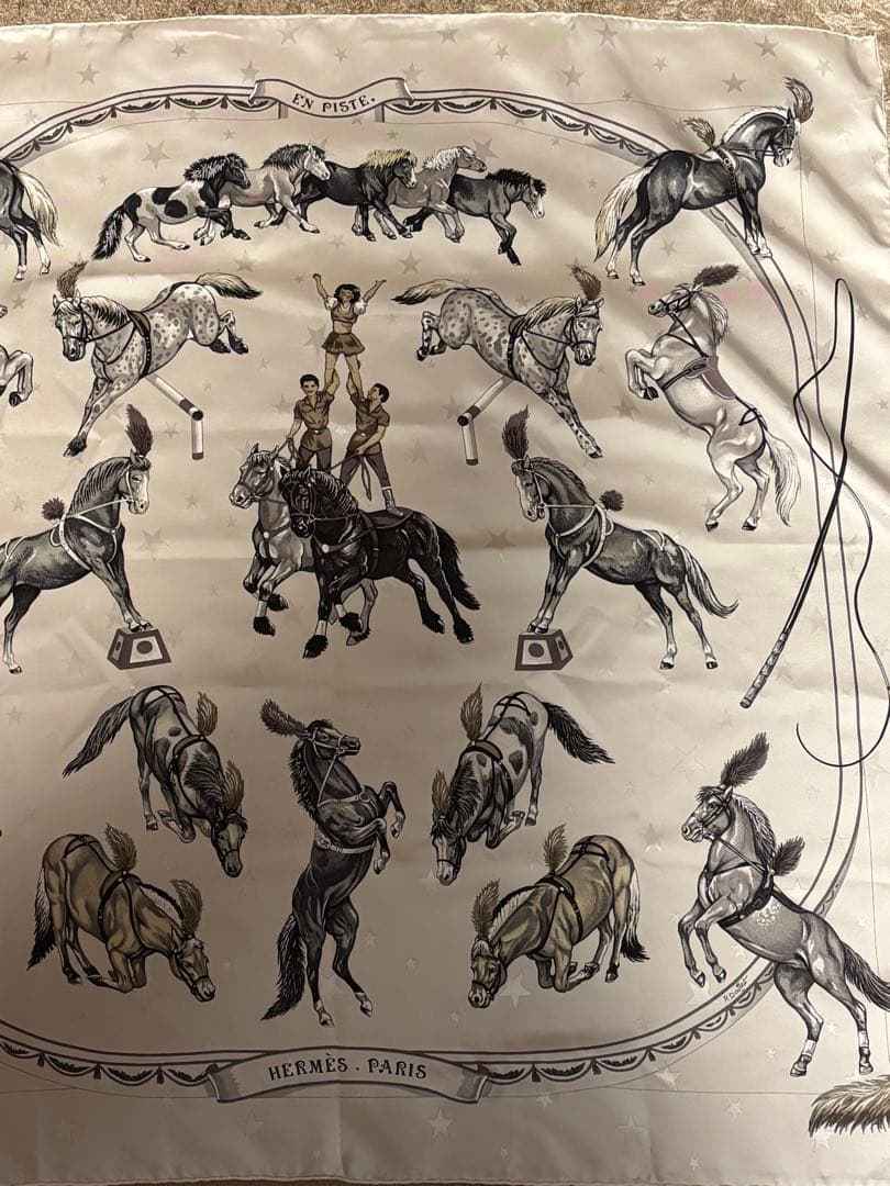 HERMES 馬のイラスト スカーフ 88㎝✖️88㎝