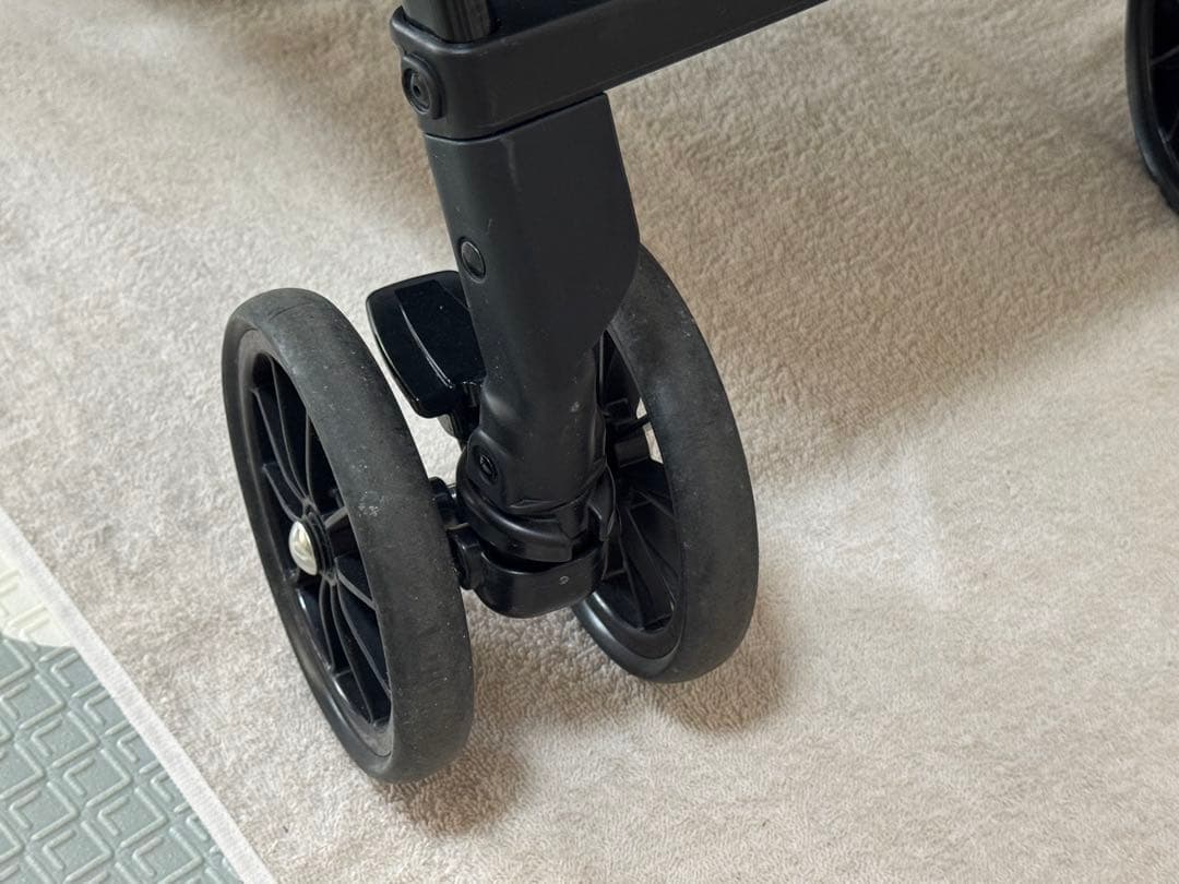 combi コンビ スゴカル air エッグショック MN グレージュ