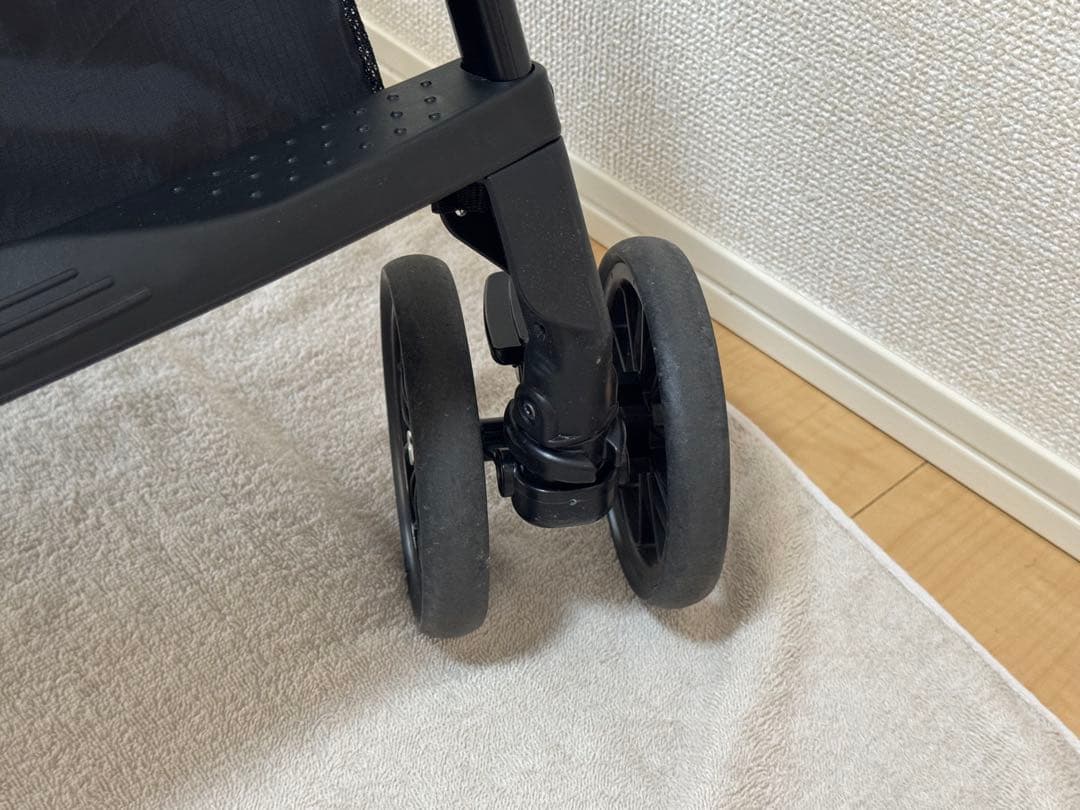 combi コンビ スゴカル air エッグショック MN グレージュ