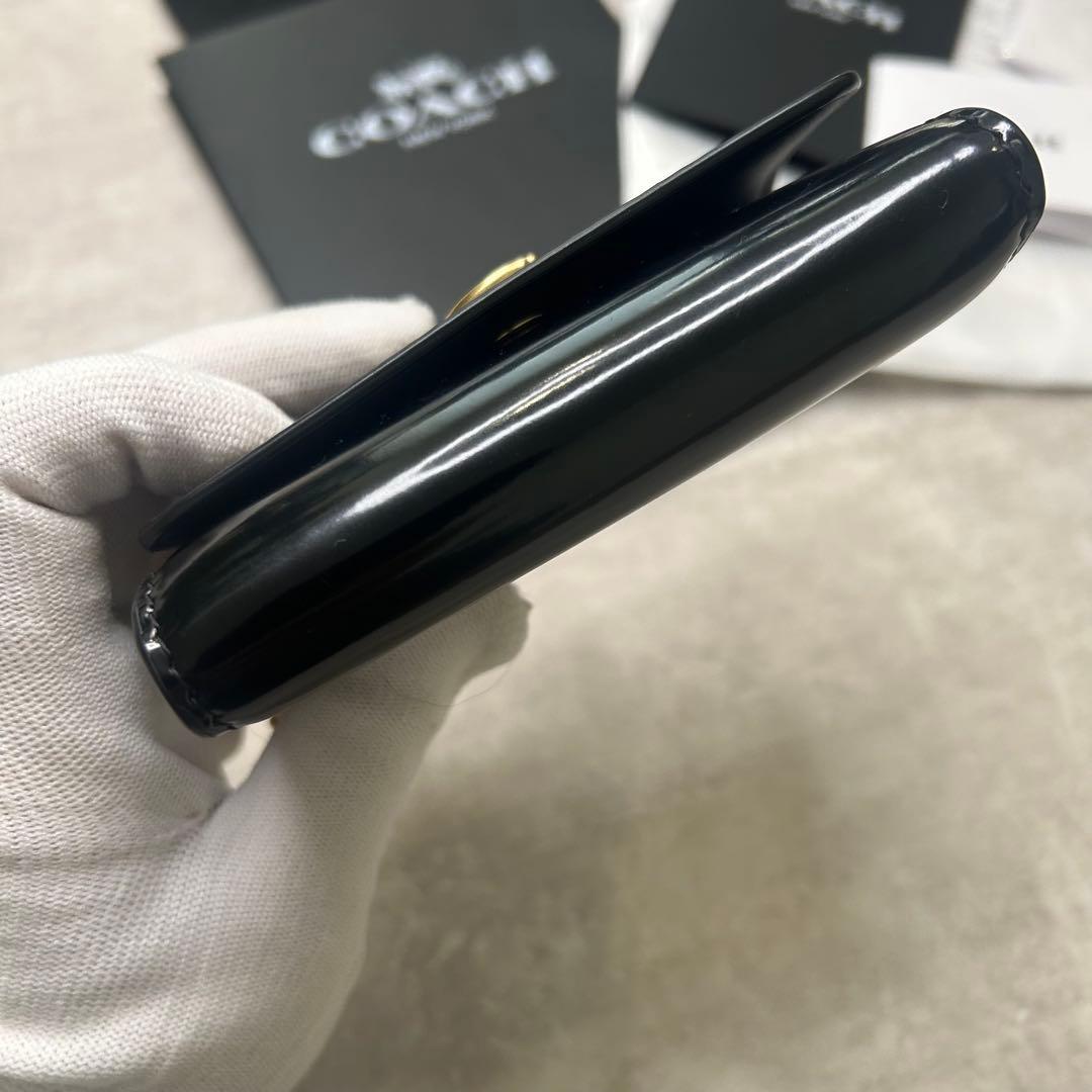 COACH フラップ 二つ折り財布 タビー カードケース チャーム付