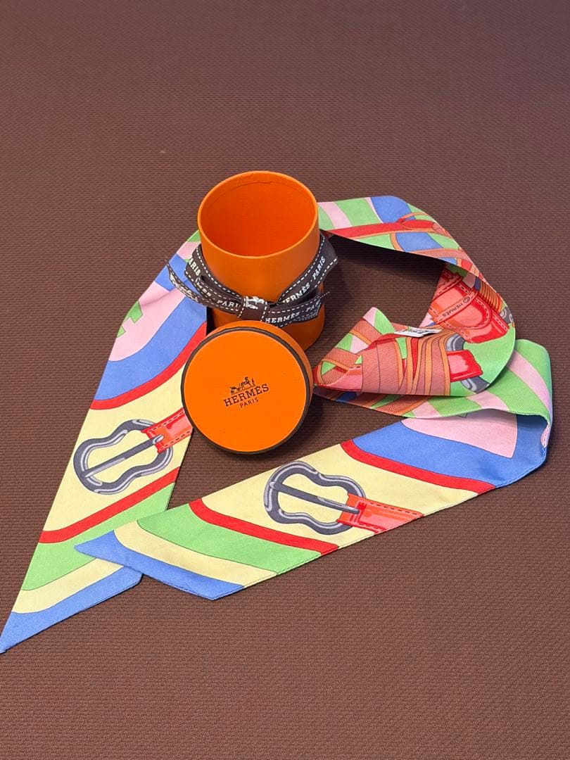 HERMES エルメス ツイリー シルク100% ベルト柄 リボンスカーフ