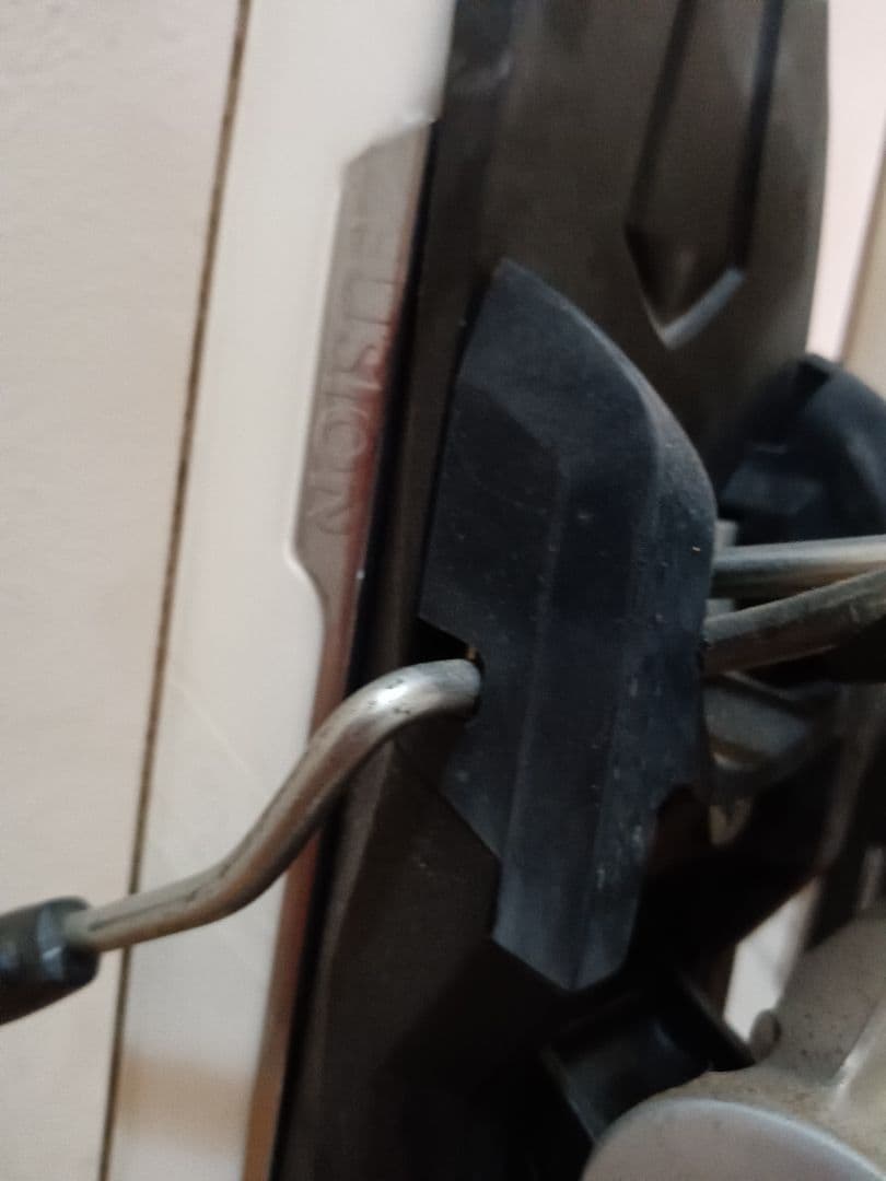 H*y様 Elanホワイトパール　スキービンディング付き160 ✿発送