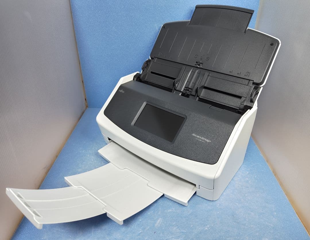 たまった書類を一気にスキャン 富士通 ScanSnap iX1500（白）使用並