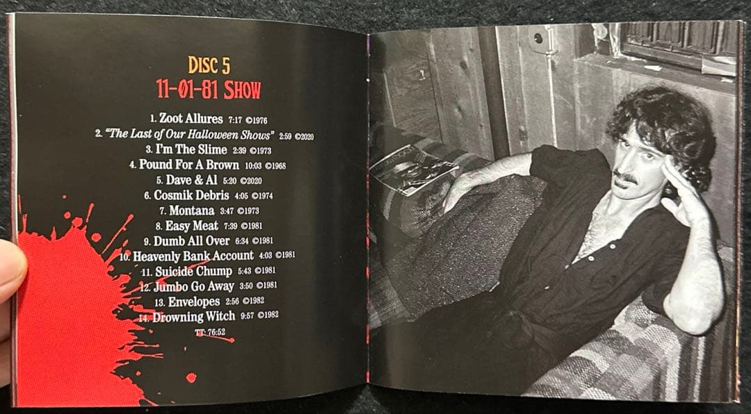 FRANK ZAPPA HALLOWEEN 81ライブ(マント&マスク付き)