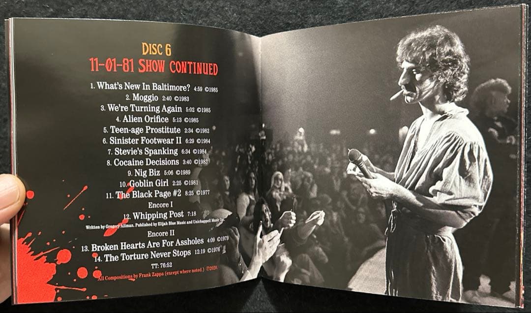 FRANK ZAPPA HALLOWEEN 81ライブ(マント&マスク付き)