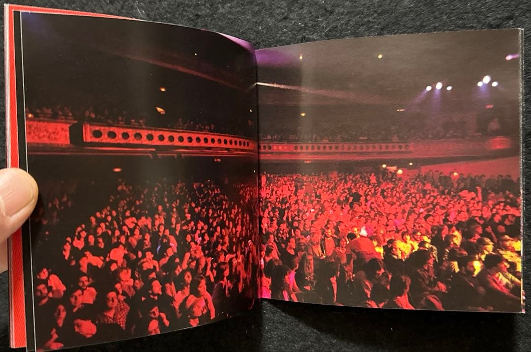 FRANK ZAPPA HALLOWEEN 81ライブ(マント&マスク付き)