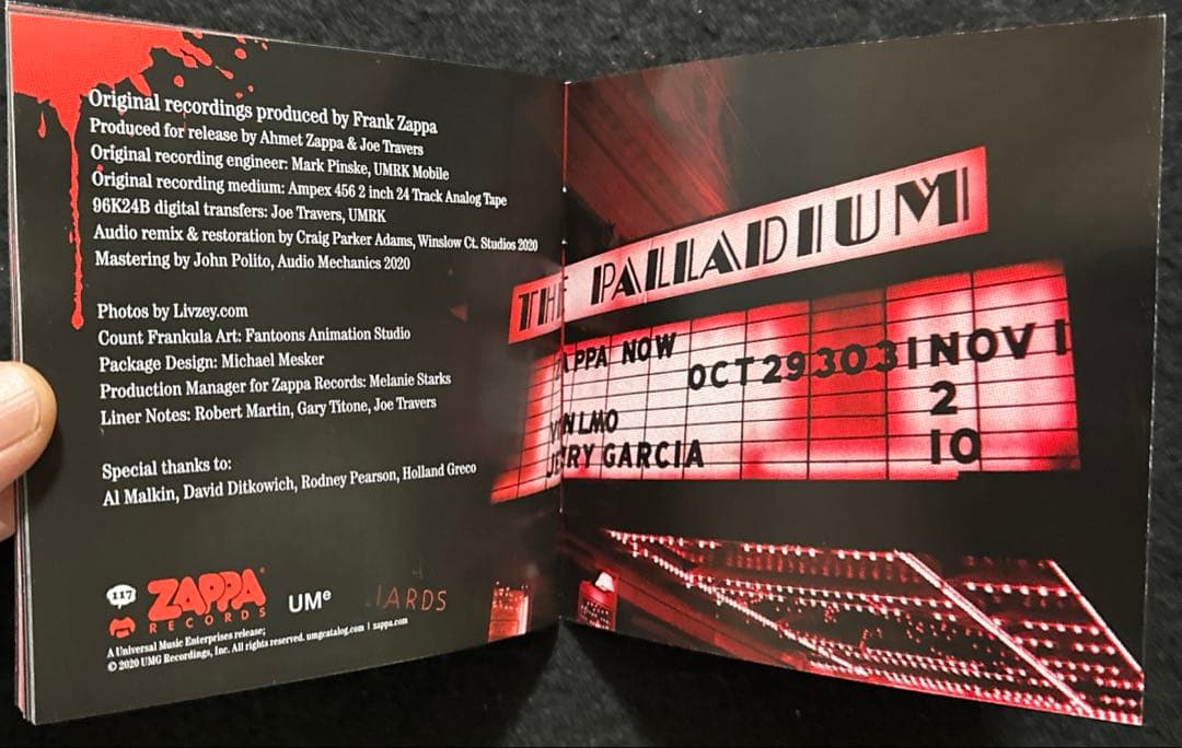 FRANK ZAPPA HALLOWEEN 81ライブ(マント&マスク付き)