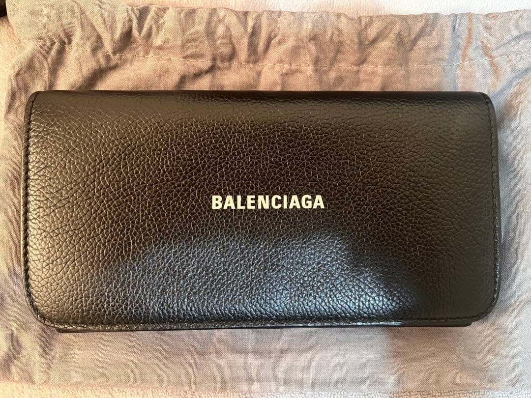 BALENCIAGA ブラック レザー 二つ折り財布 シンプル 箱・袋付き