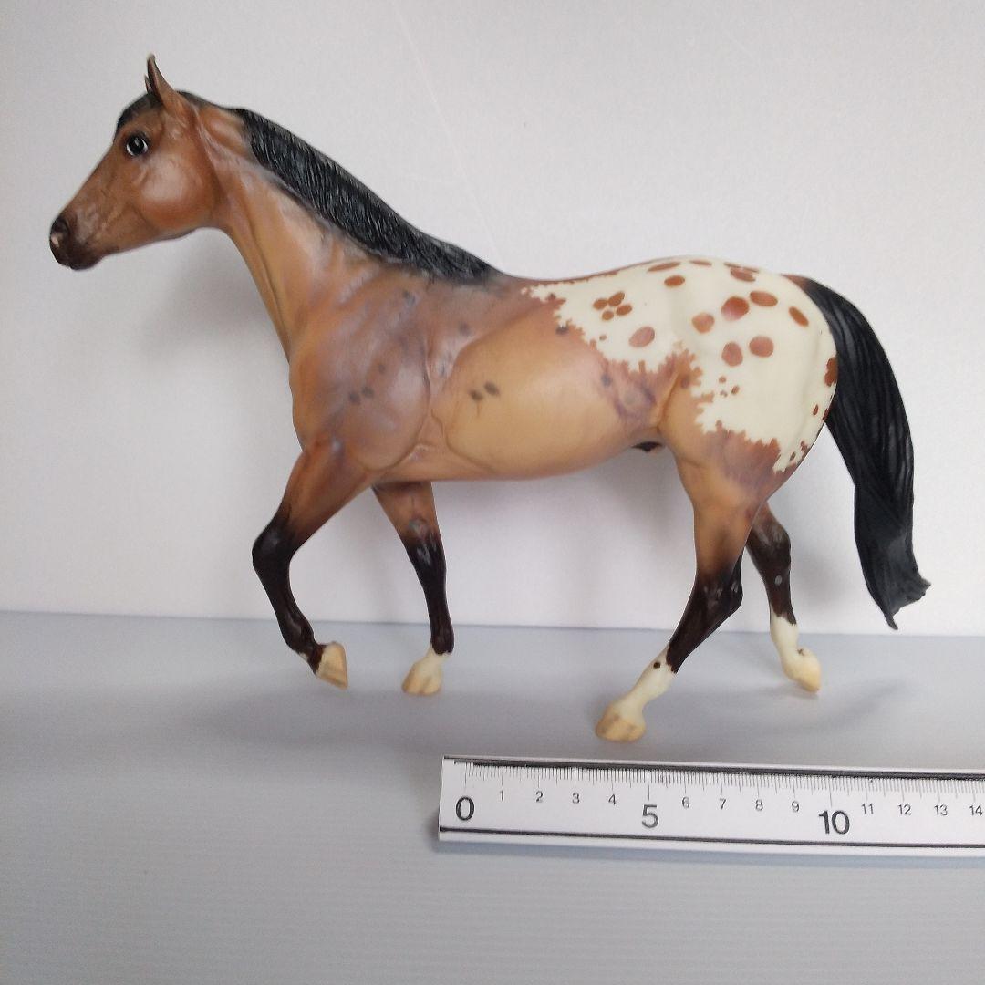 リアルな馬のフィギュア (BREYERの製品 )