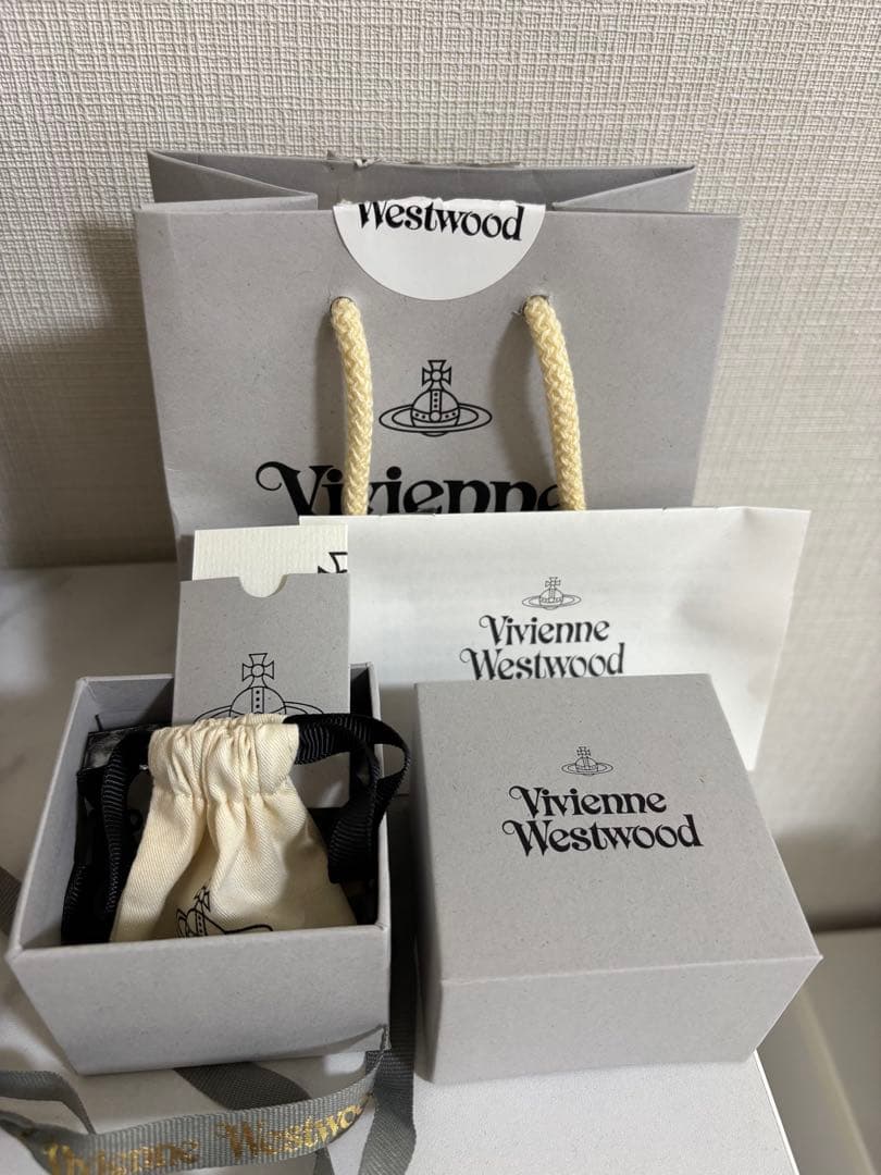 【新品未使用】Vivienne Westwood ピアス