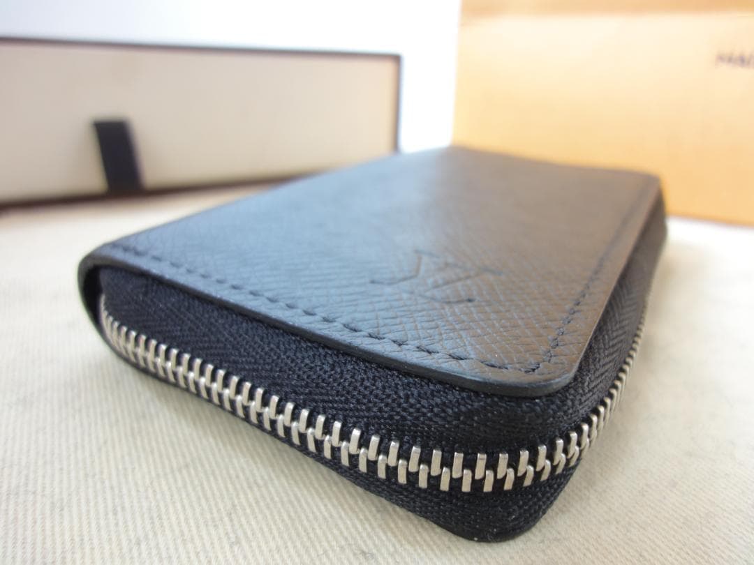 極美品☆希少☆ヴィトン タイガ ケース【ジッピー・パース】A46