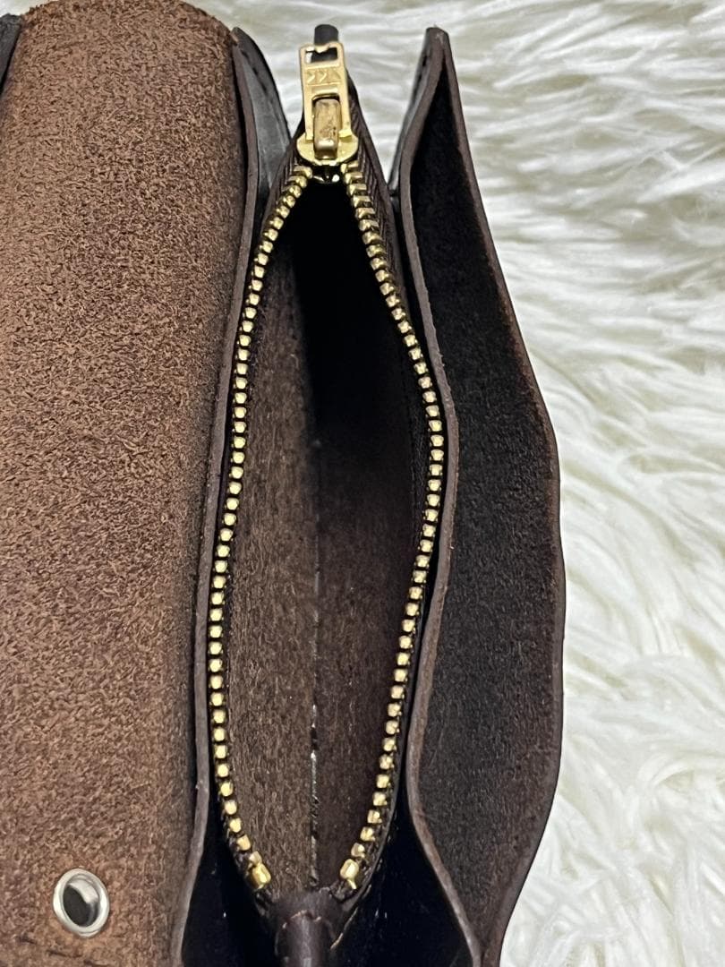 HTC ミディアムウォレット キーホルダー フラワーモチーフ ダークブラウン