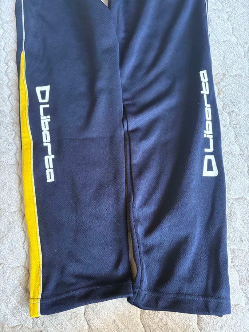 Liberta リベルタ　ジャージ 160cm 黒・黄