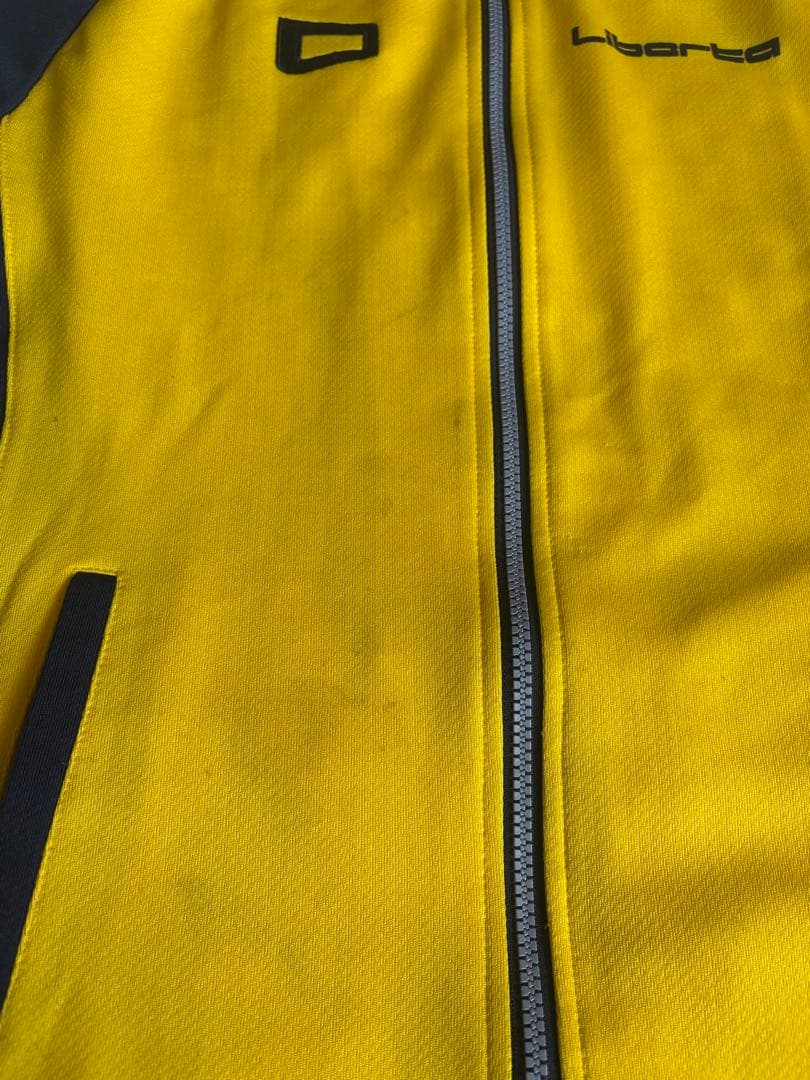 Liberta リベルタ　ジャージ 160cm 黒・黄