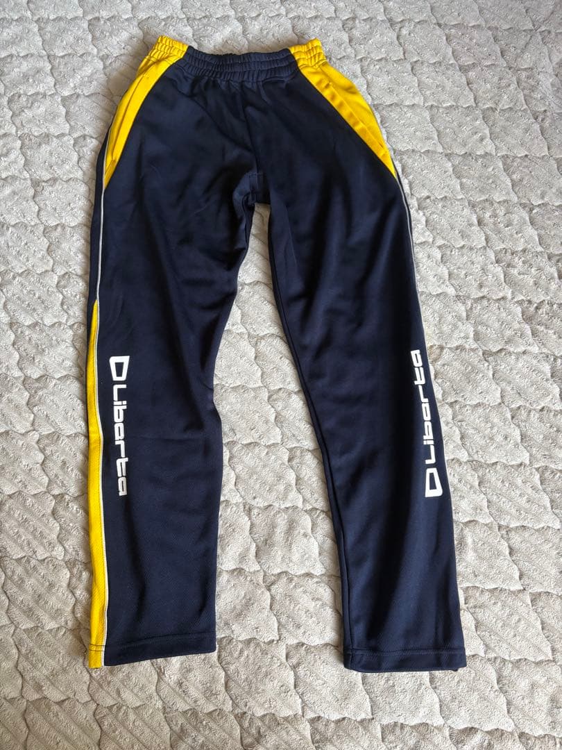 Liberta リベルタ　ジャージ 160cm 黒・黄